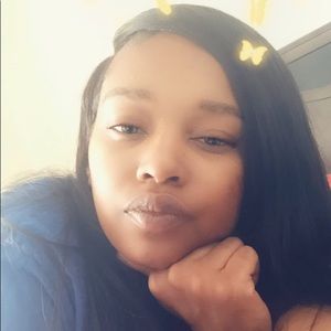 Meet your Posher, Anika